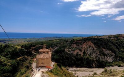 Badolato Superiore: Un Borgo Pet-Friendly tra Vicoli Storici e Natura