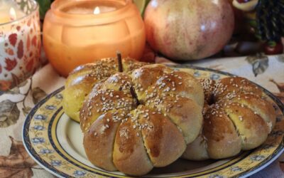 Panini a forma di zucca: ricetta autunnale ripiena veg-friendly